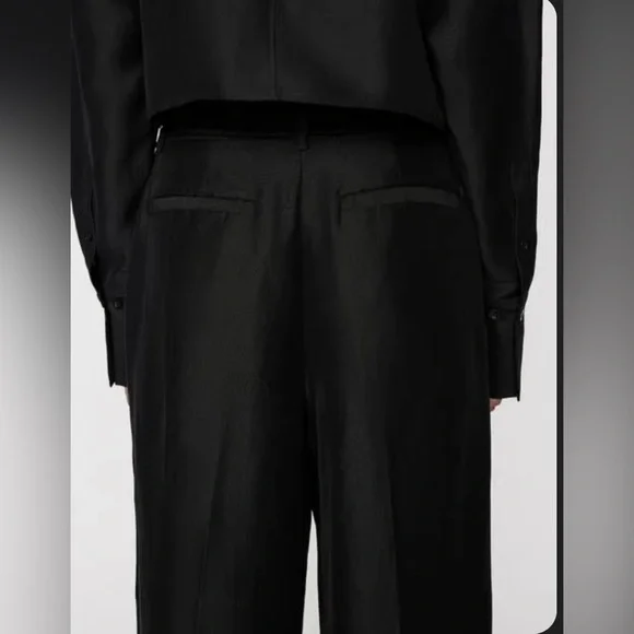 FRAME NWT High Waisted Safari Trouser in Noir. Size 4